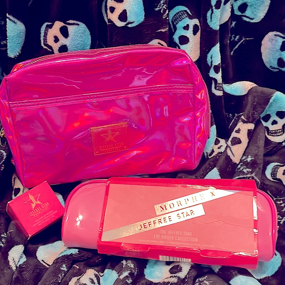 Brand new JEFFREE STAR makeup bag scrub n morphe x JEFFREE brushes